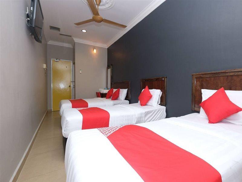 Oyo 1190 Nice Stay Hotel Рауб Экстерьер фото