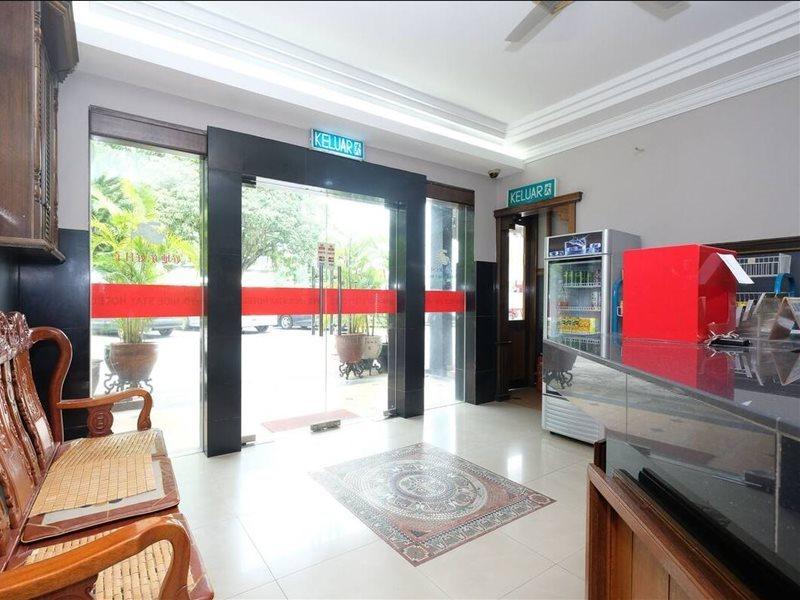 Oyo 1190 Nice Stay Hotel Рауб Экстерьер фото