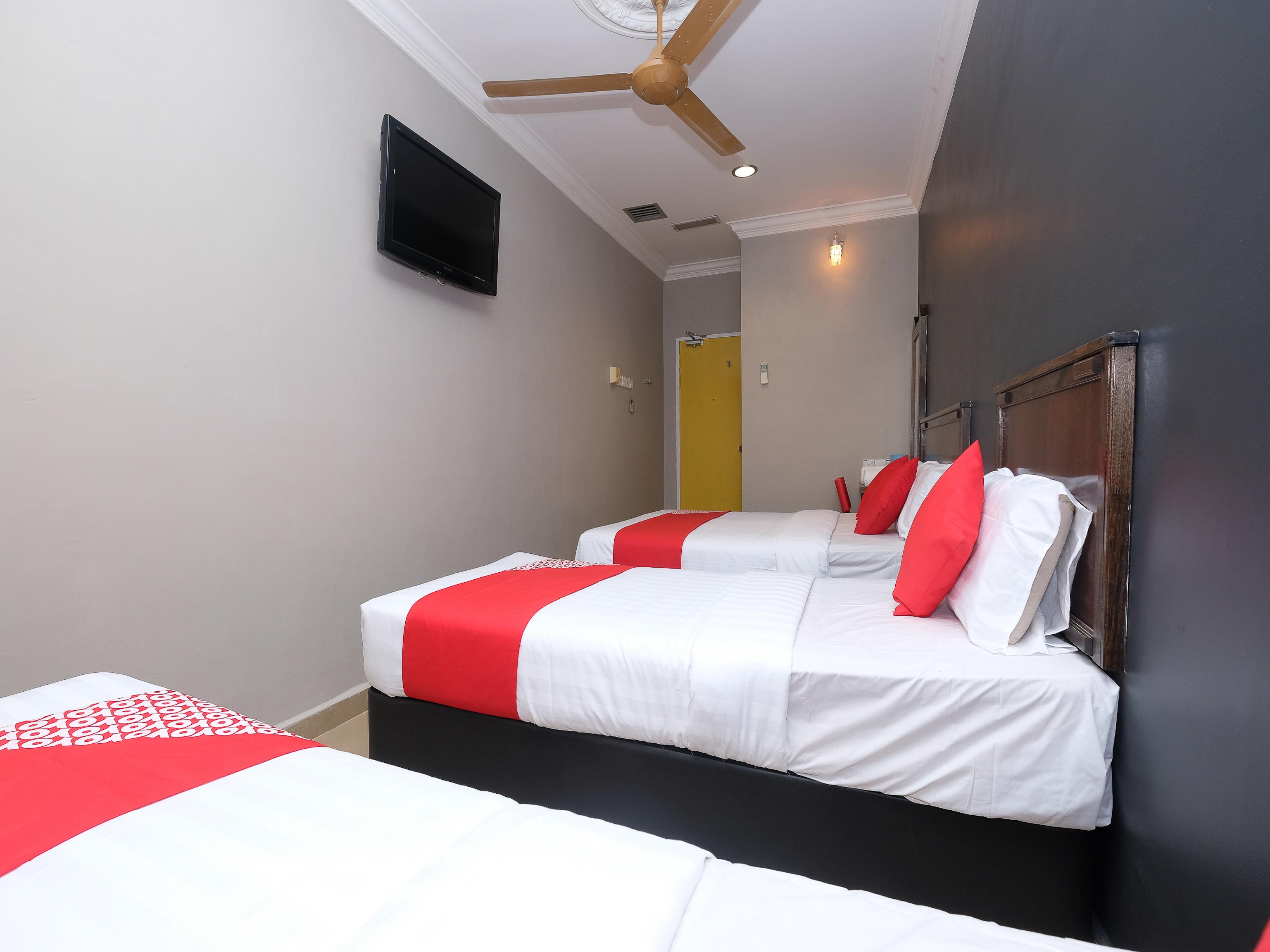 Oyo 1190 Nice Stay Hotel Рауб Экстерьер фото