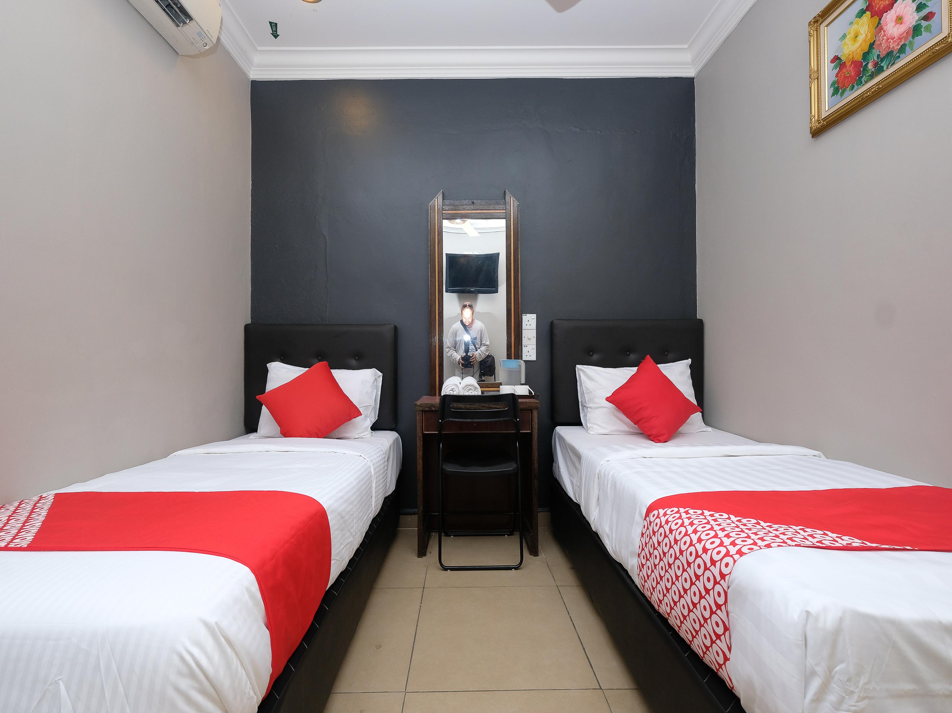Oyo 1190 Nice Stay Hotel Рауб Экстерьер фото