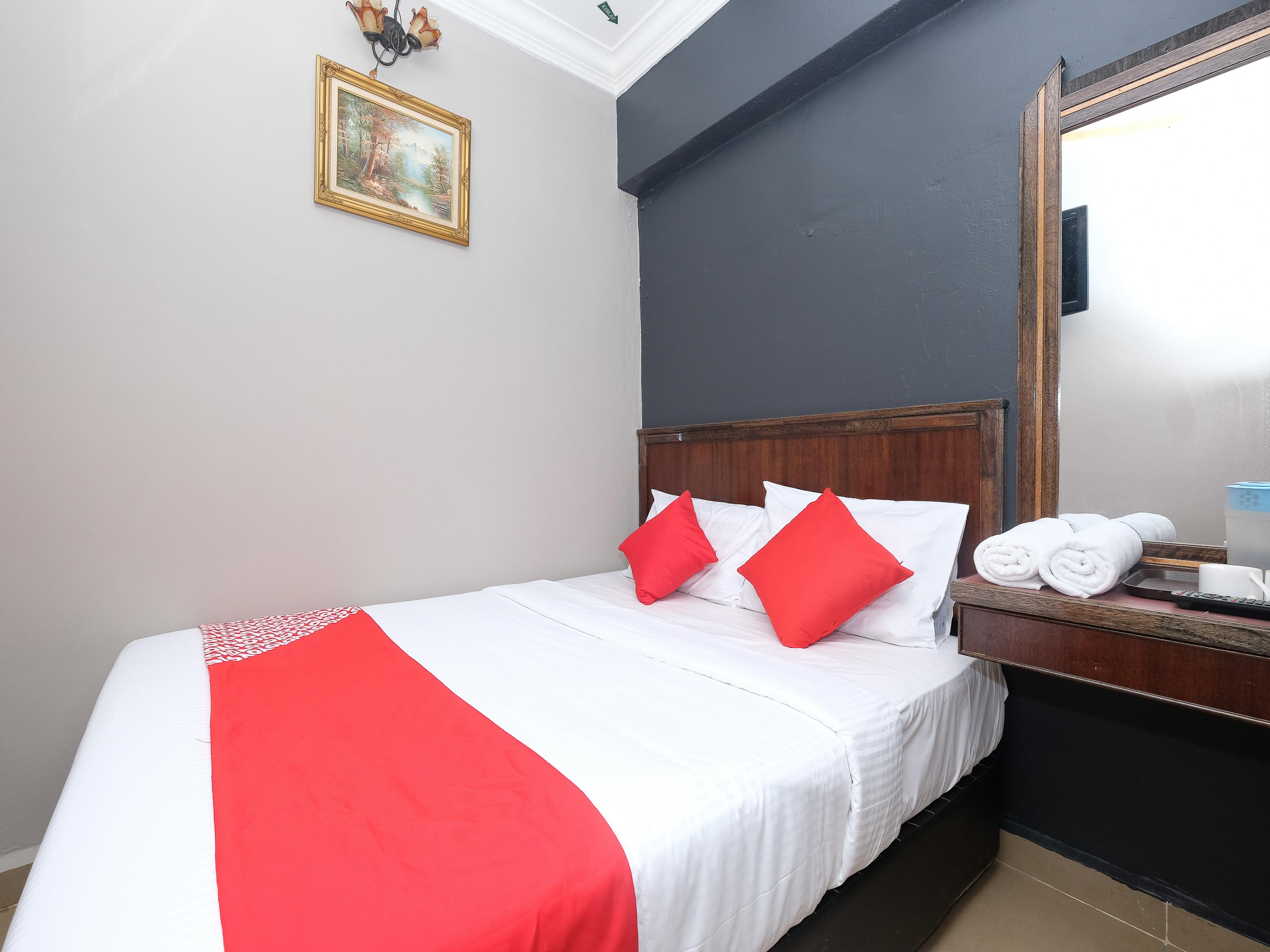 Oyo 1190 Nice Stay Hotel Рауб Экстерьер фото